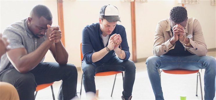 Három férfi, akik istennek képzelik magukat – mi történik, ha találkoznak egymással?