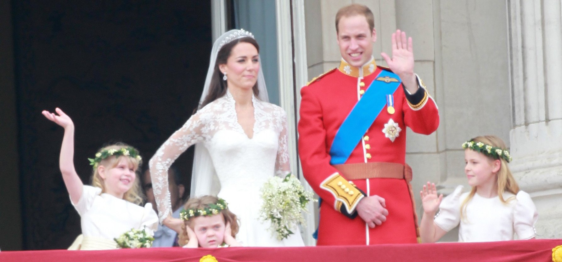 II. Erzsébet iszonyúan lehordta Katalin hercegné menyasszonyi ruháját