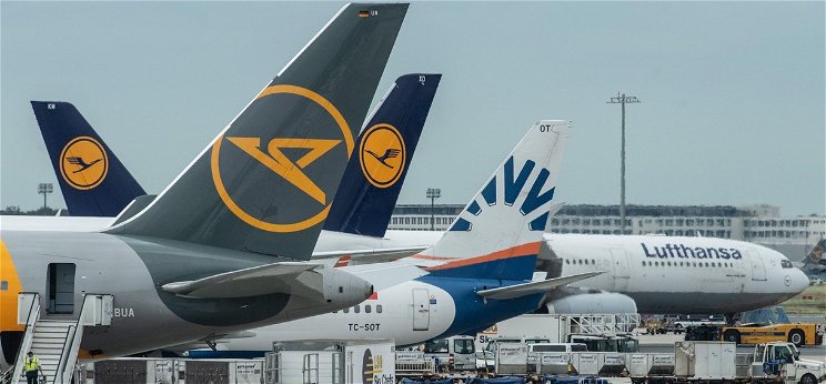„Férfiak” és „nők” nem utazhatunk többé a Lufthansa repülőjáratain