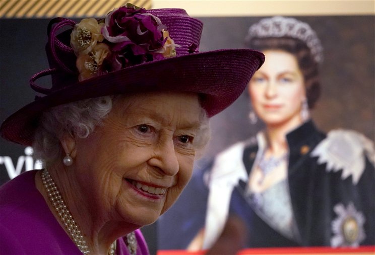 II. Erzsébet iszonyatosan gyűlöl egy dolgot, de még a szagát sem bírja