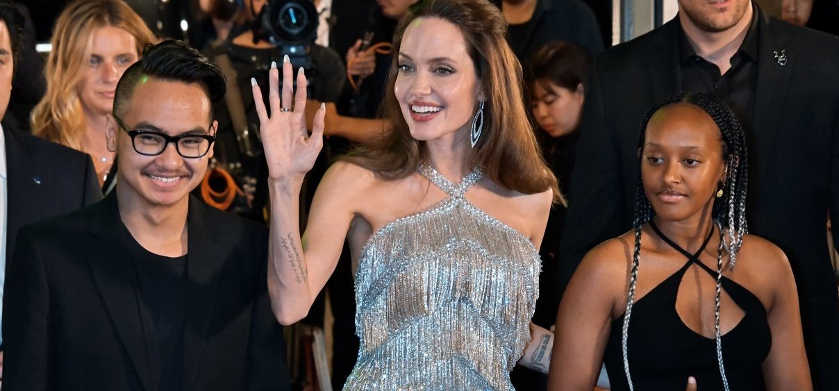 Botrány Angelina Jolie-éknál! A filmsztár fiát erőszakkal szakíthatták el vérszerinti családjától?