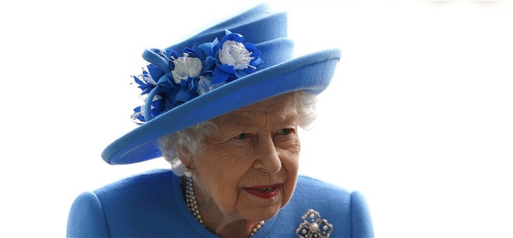 II. Erzsébet már 50 éve nem vette fel ezt a ruhadarabot egyetlen nyilvános eseményen sem - tuti, hogy nem találod ki, melyik ez