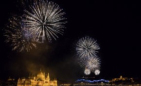 Kvíz: tűzijáték vagy tüzijáték? 10 óriási magyar helyesírási hiba, amelybe még a legjobbak is belesétálnak