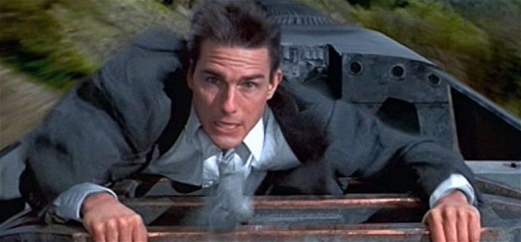 Tom Cruise életveszélyben! Így zuhant a mélybe a zakatoló vonat, amelyen kapaszkodott! - videó