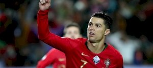 Cristiano Ronaldo meglepő döntést hozott