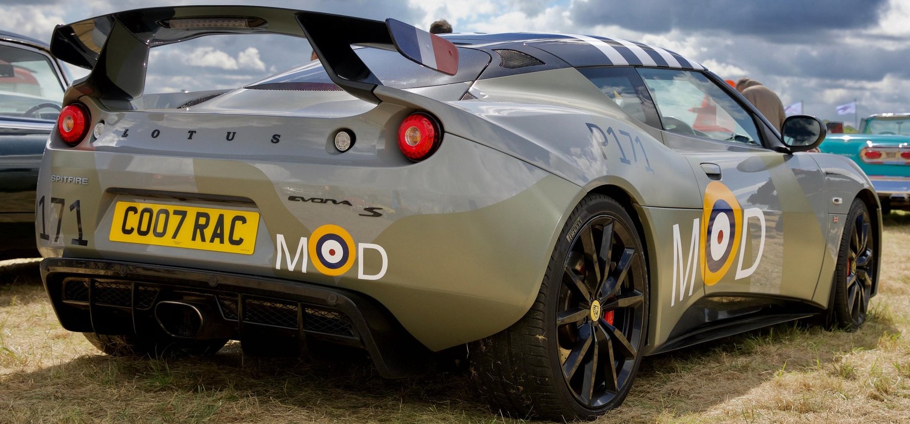 A Lotus új virágai: elektromos autókkal robbantana a patinás márka