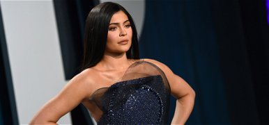 A terhes Kylie Jenner ennél nem is lehetne szexibb melltartóban – válogatás