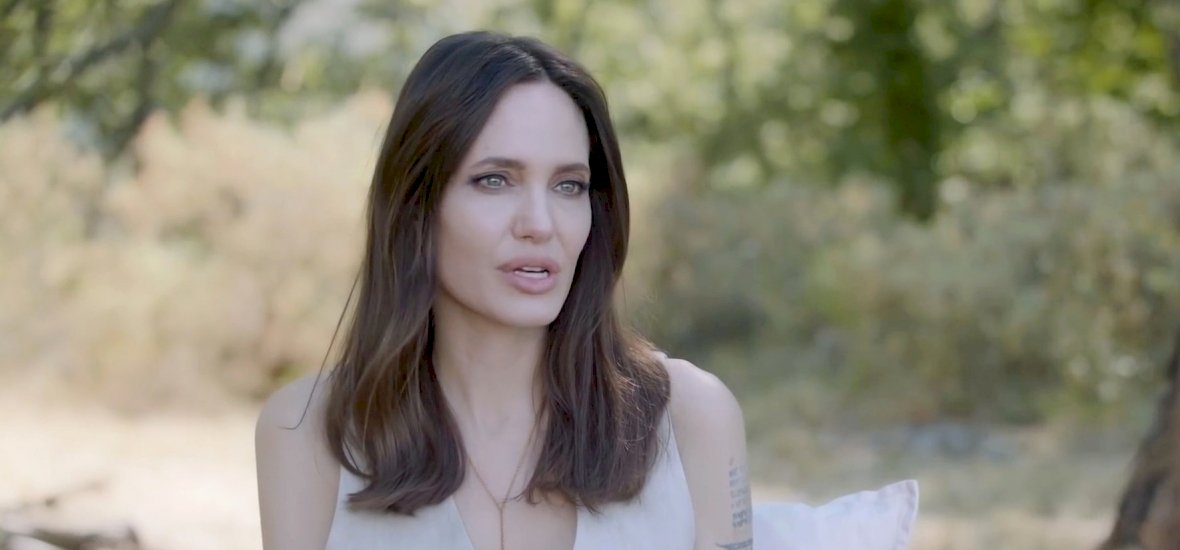 15 évvel fiatalabb pasival kapták le Angelina Jolie-t - esélyed sincs kitalálni, ki az új kiválasztott!