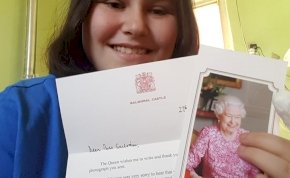 II. Erzsébet királynő egy magyar lánynak üzent – íme, a levél!