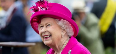 Így néz ki II. Erzsébet ritkán látható, 4. gyermeke - videó