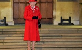 II. Erzsébet egy hatalmas szellentés miatt kért bocsánatot - az év legviccesebb diplomáciai találkozója is megtörtént