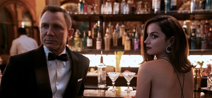 James Bond szívből gyűlöli az angolok kedvenc italát – Kitalálod, hogy mi az?