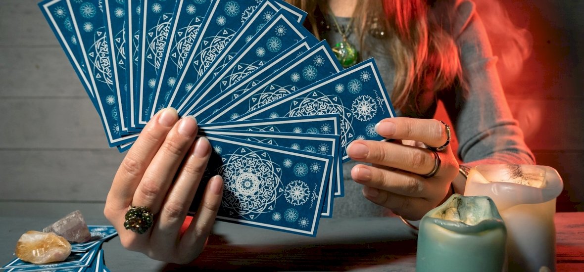 Válassz a 3 kártya közül és kiderül: valamit eltitkolnak előled? – napi jóslás