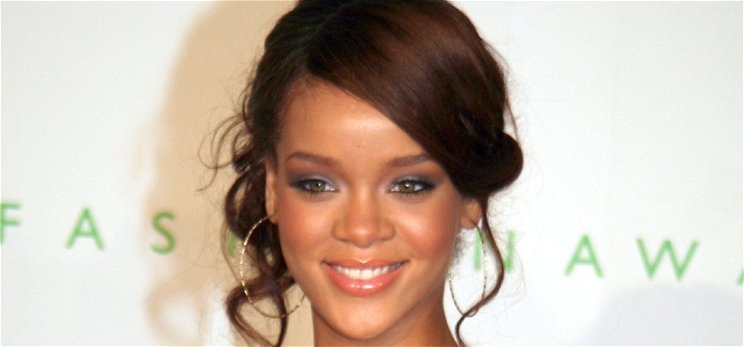 Tragikusra sikerült Rihanna viaszszobra, senkisem tudja, kit ábrázol a figura