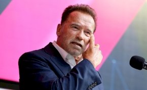 Ennyi volt: Arnold Schwarzenegger 10 év után hivatalosan is elvált a megcsalt feleségétől