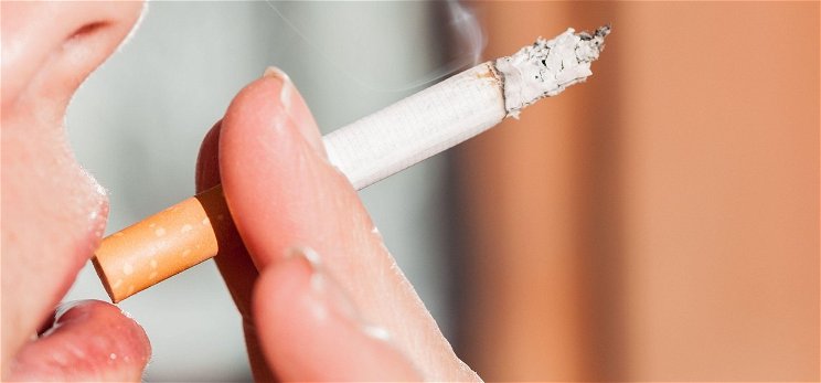 Rossz hírt kaptak a dohányosok: januárban dühítő változás jön