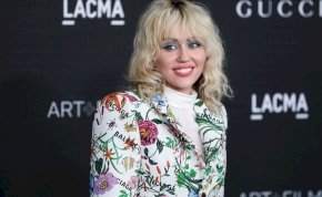 Miley Cyrus lebukott: új szerelme van? – lesifotó