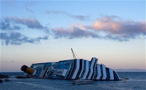 Szomorú évforduló: 10 éve történt a Costa Concordia hajóbaleset
