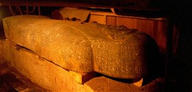 20 múmiát tartalmazó sírboltot találtak, miközben Kleopátrát keresték