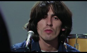 Az egész Beatles ott volt, amikor George Harrison elvesztette a szüzességét