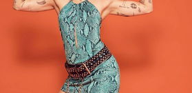 Miley Cyrus harisnyás képei még ezen a szürke napon is fel fognak ébreszteni - fotók