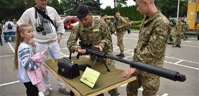 Az ukrán hadsereg leghalálosabb mesterlövésze egy nő, aki már tíz ellenséggel végzett