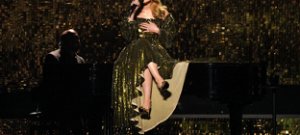 Adele mindenkit elkápráztatott a megjelenésével - fotó