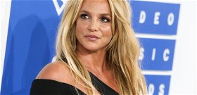 Kim Kardashian hasonmása és Britney Spears is teljesen meztelenre vetkőzött – válogatás (18+)