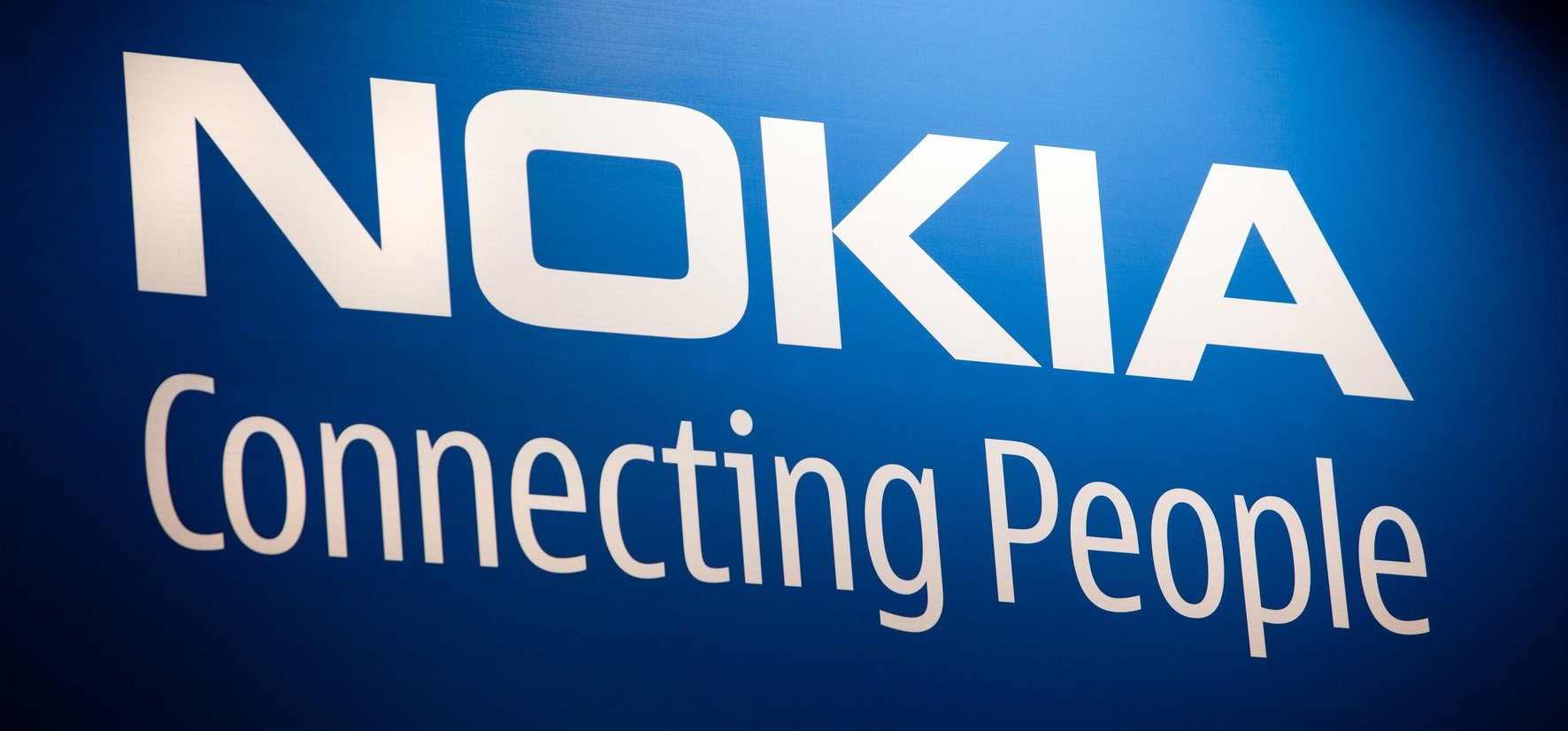 Retró Nokia telefont is találtak egy magyar barlang takarítása közben, és ez még nem minden - fotó