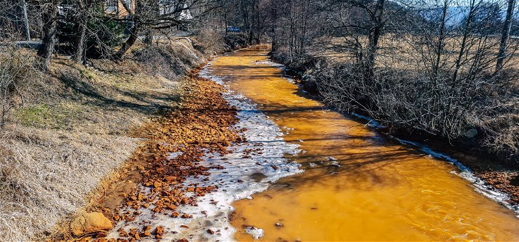Ökológiai katasztrófa a Sajónál, súlyosan szennyezett a víz