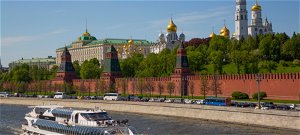 Lángba borulhat Oroszország is, Molotov-koktélokkal támadták meg a moszkvai Kremlt