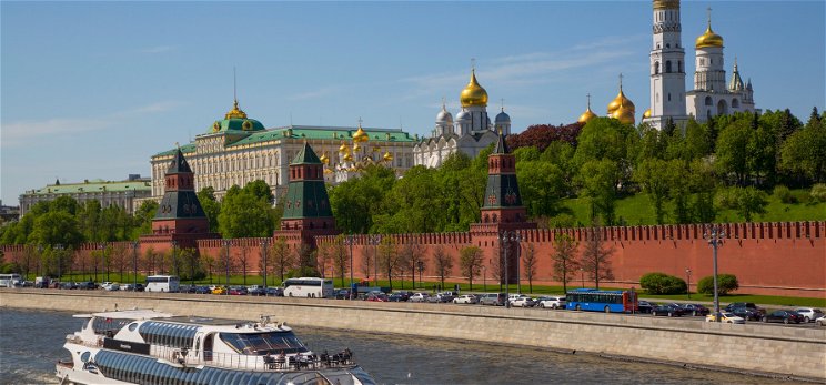Lángba borulhat Oroszország is, Molotov-koktélokkal támadták meg a moszkvai Kremlt