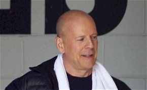 Megható: íme az első kép a betegsége után visszavonult Bruce Willisről – fotó