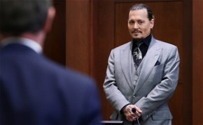 Lebukott Johnny Depp exfelesége - Egy óriási baki miatt fog győzni a bíróságon A Karib-tenger kalózai sztárja?