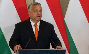 Te jó ég! Ez tényleg Orbán Viktor? Teljesen felismerhetetlen a magyar miniszterelnök