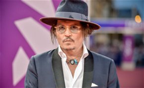 Döbbenetes ikertornyok: Johnny Depp nagyon ritkán látható fia egy az egyben a szupersztár papája, azonnal összekevered őket?