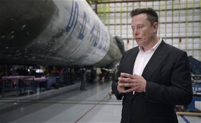 Elon Musk alaposan megváltozott az utóbbi két évtizedben, ettől pedig felsejlik egy szörnyű gyanú