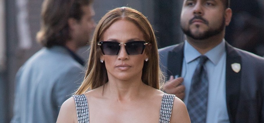 Jennifer Lopez gyászol, szívszorító fotóval és üzenettel búcsúzott a legendától, Ray Liottától