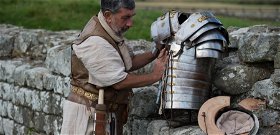 Arcpirító ókori lelet: valaki egy jó nagy fallosszal üzent egy sz*ros római katonának