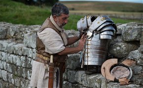 Arcpirító ókori lelet: valaki egy jó nagy fallosszal üzent egy sz*ros római katonának