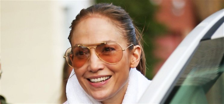 Jennifer Lopez melle élő adásban látszódott ki, a kamera mindent vett az MTV díjátadóján