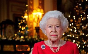 Hihetetlen dolog történt II. Erzsébettel, pontban szombat éjfélkor - elképesztő, hogy erre is sor került, a szemünk láttára íródik a történelem