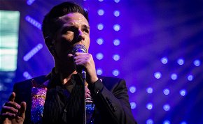 Több millió dollárt kaptam a The Killers koncerten, és csak bulizni kellett érte – kritika