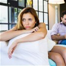 A feleség mindennap szexelni akar, a férj pedig már nem tud mit kitalálni, hogy kimentse magát alóla
