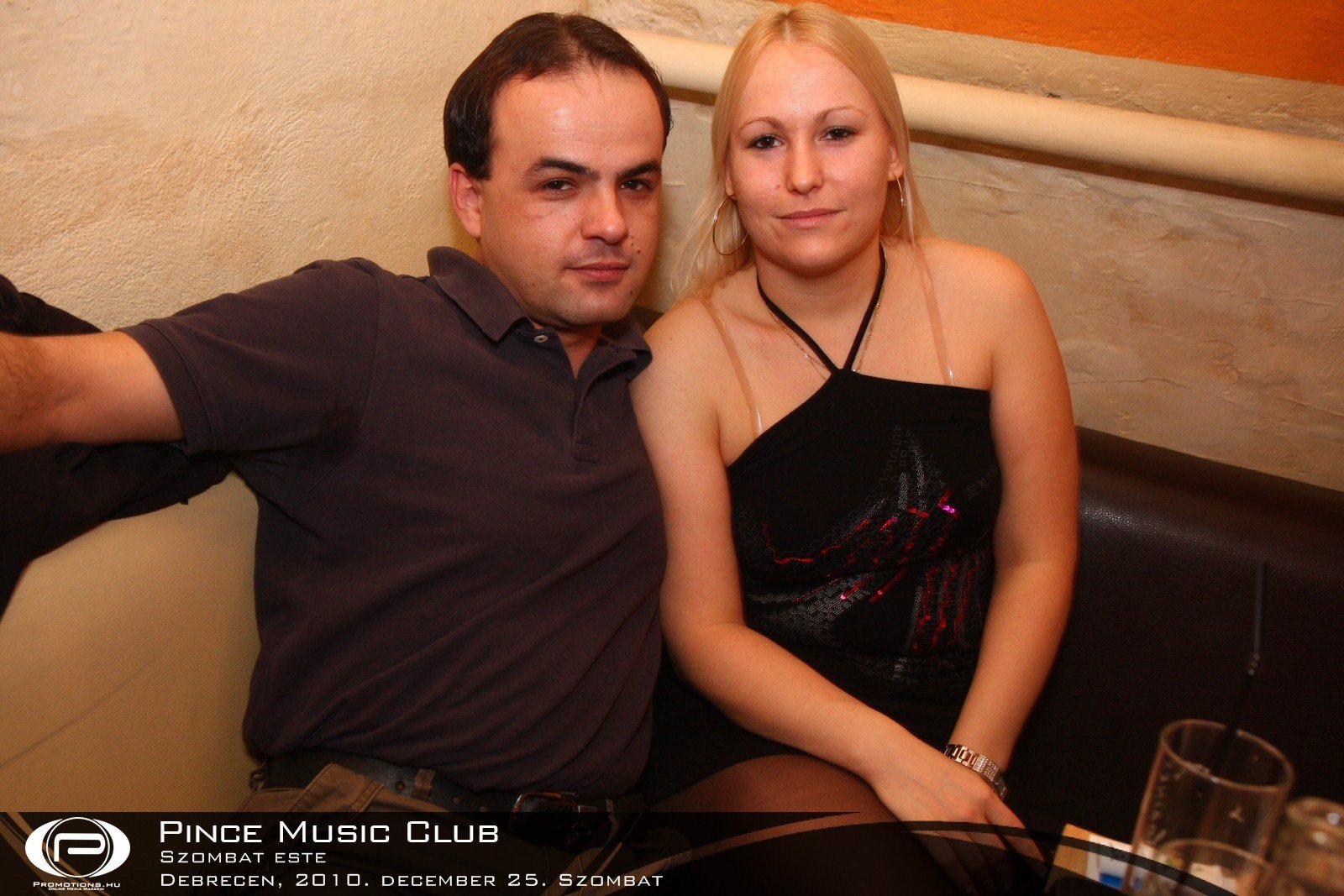 Debrecen, Pince Café & Music Club - 2010. december 25. Szombat este