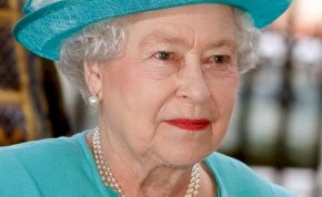 95 éves lett II. Erzsébet: ritkán látott képek a királynőről