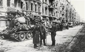 76 éve igázta le a Vörös Hadsereg Berlint – Íme 83 kép a csatáról, ami eldöntötte a II. világháborút!