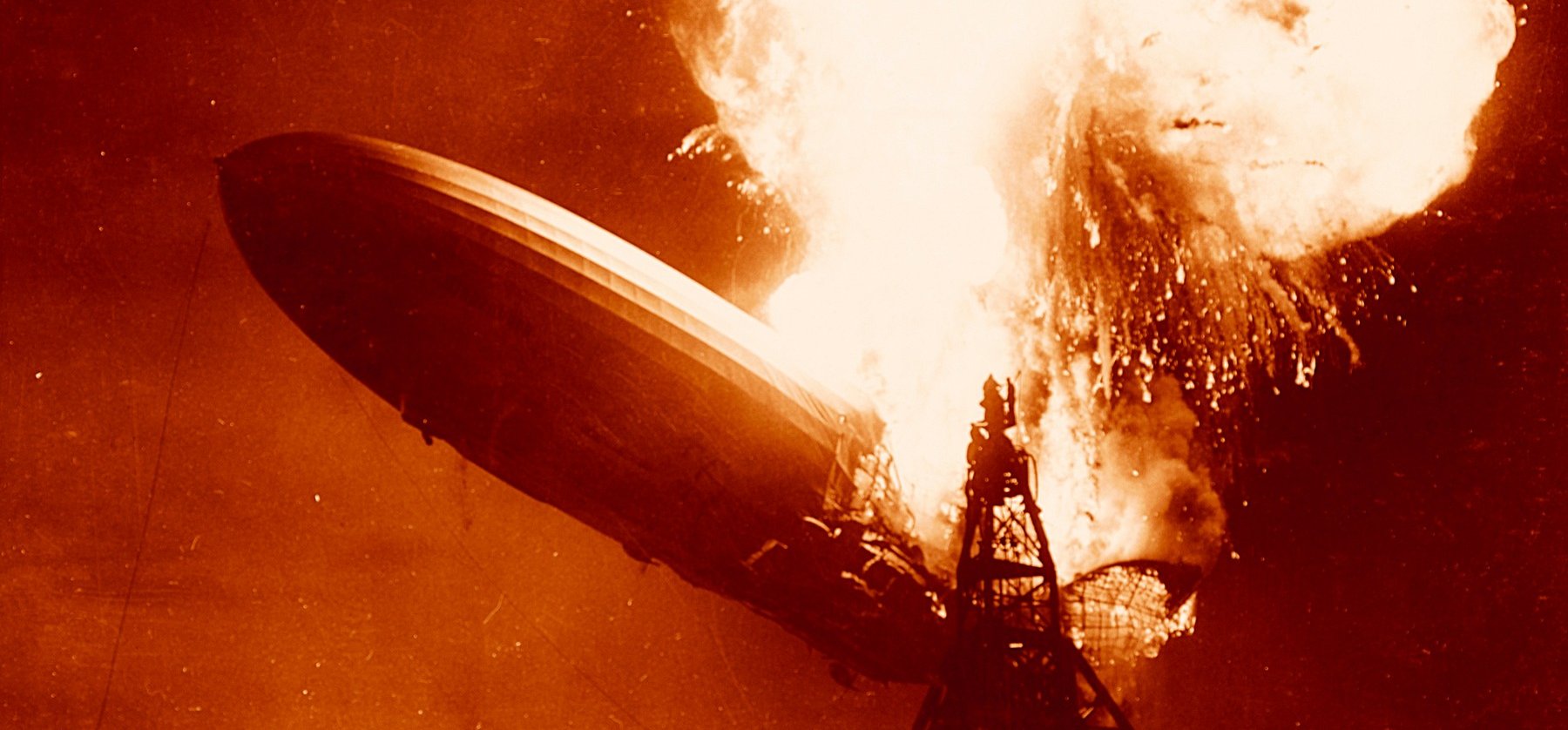 84 éve robbant fel a Hindenburg léghajó - korabeli fotók