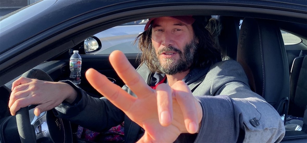 Egy lesifotósnak anno Keanu Reeves fenekét is sikerült megörökítenie – fotók