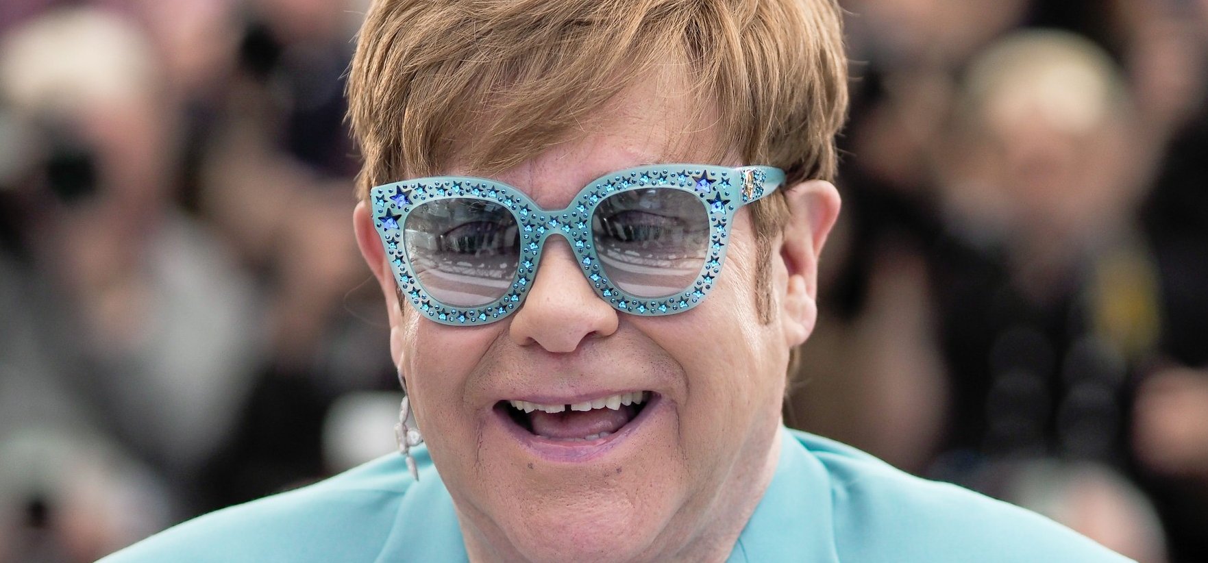 Nagyon rossz hírt kaptak Elton John rajongói – a világsztár a turnéját is lemondta